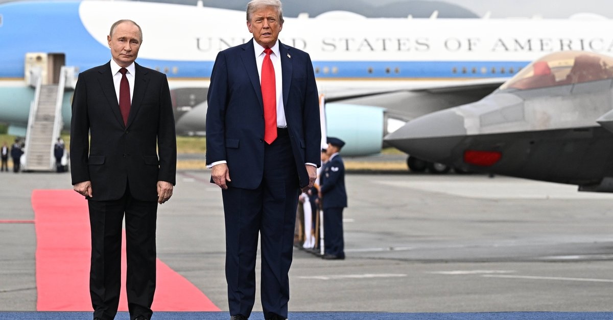 Trump zawiesił w Białym Domu symboliczne zdjęcie z Putinem