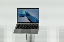Apple przygotuje kolorowe MacBooki?