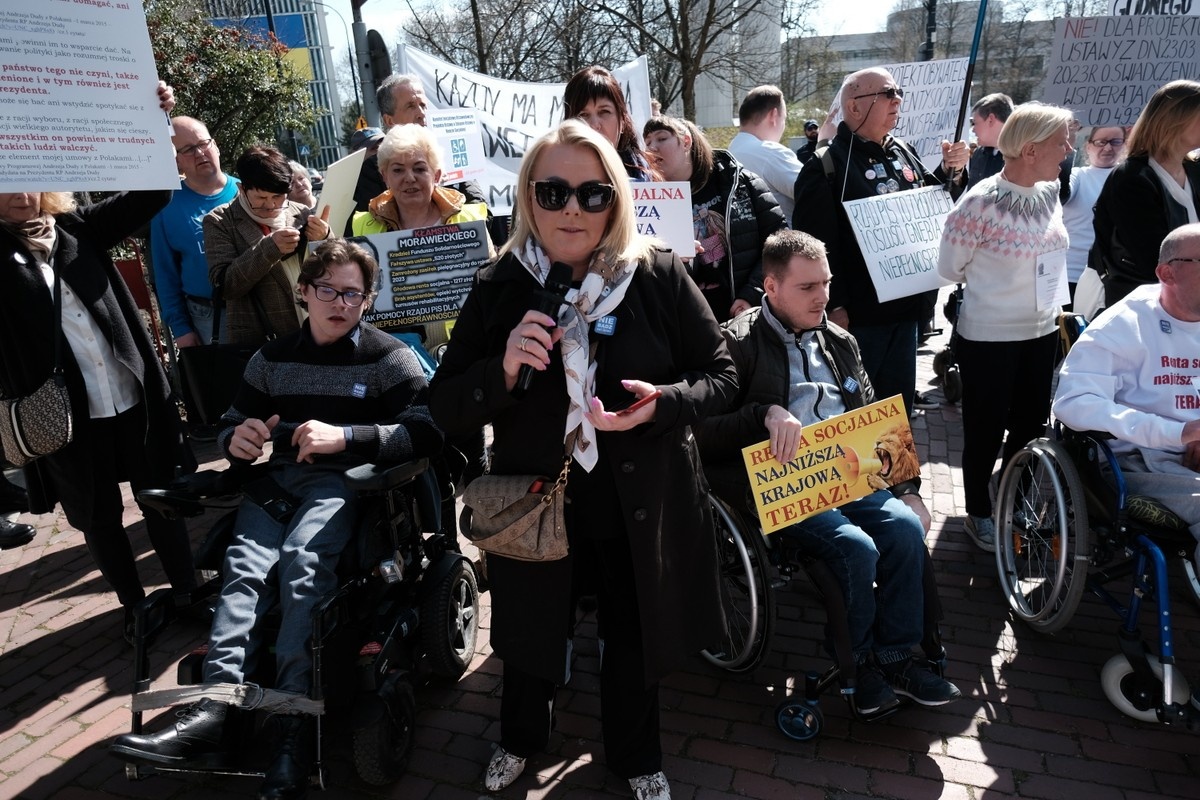 "To nie jest życie, to jest wegetacja". Co stało się z szeregiem postulatów ws. osób z niepełnosprawnościami?