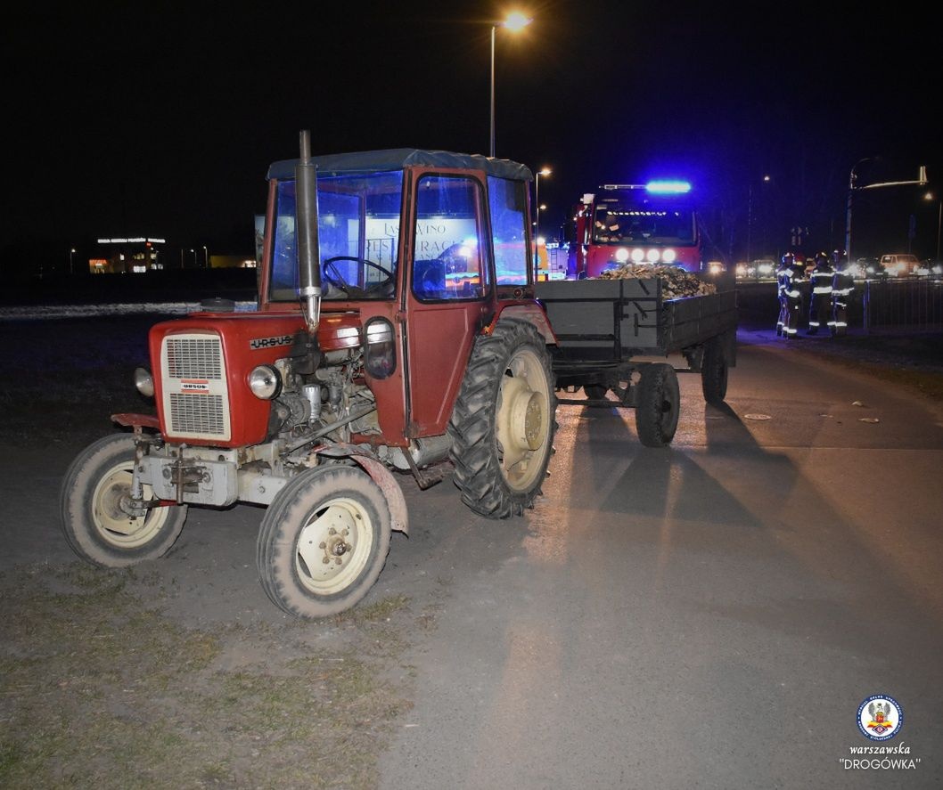 Warszawa: Hulajnoga zderzyła się z ciągnikiem. Nastolatek ranny