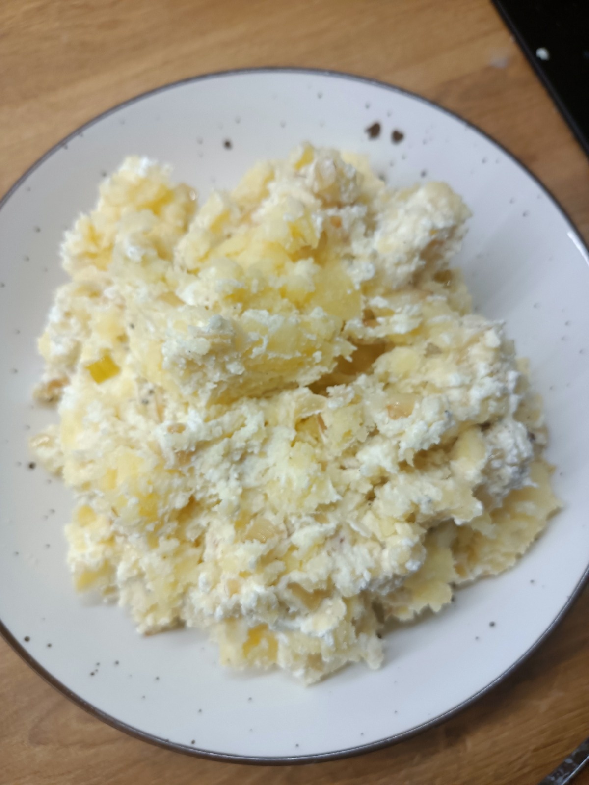 e4871303-5d27-4948-8353-bc4b52c5e65f