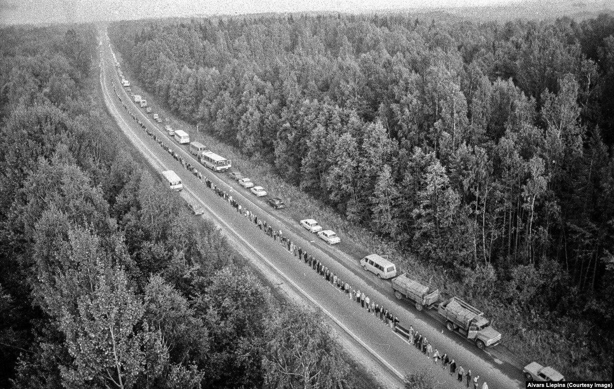 03baeac8-0f12-4998-b159-ba79b8e853ad