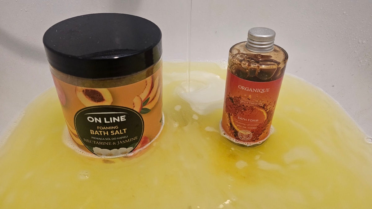 2ee3b9d3-8fe1-403d-a587-3835823dd4fb