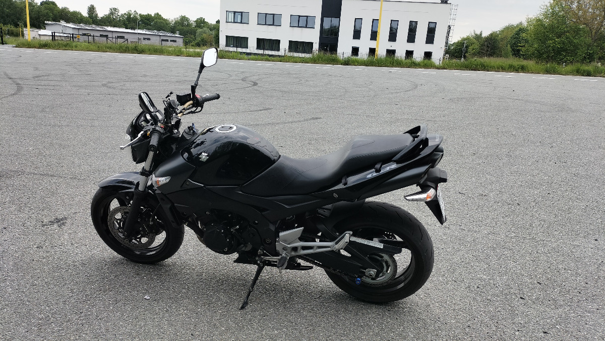 2f8d72b9-49d2-4946-9441-ce6321f4e937