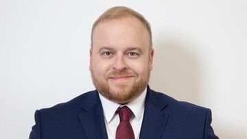 Rzecznik MSZ Łukasz Jasina. Bart Staszewski: jeśli rzeczywiście jest gejem, należy o tym mówić