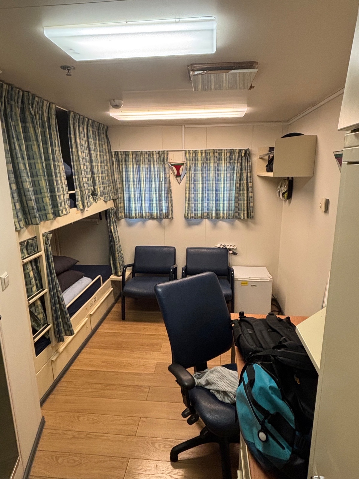 f6925687-63be-4322-bec0-ac073415c157