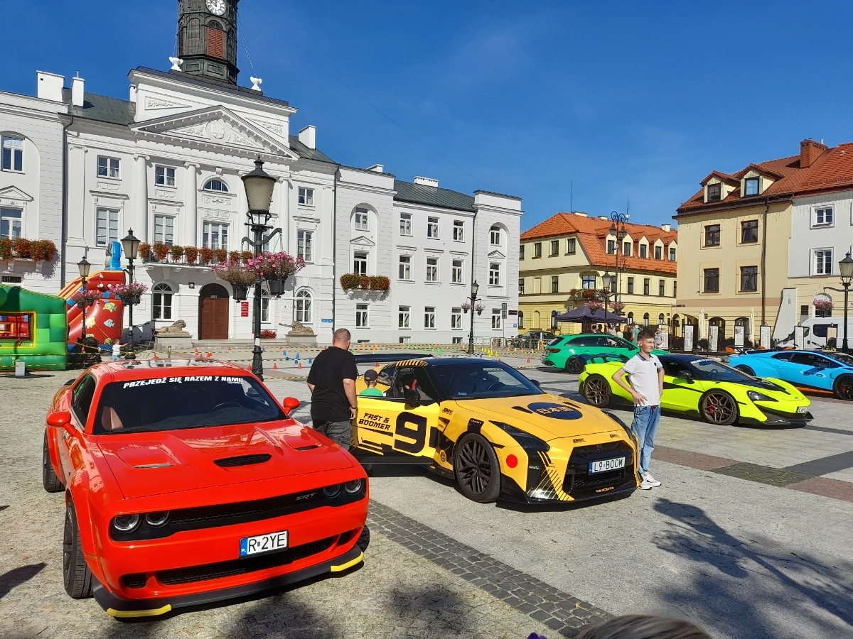 8e061c6d-b126-46a6-80af-6eabc82ec750