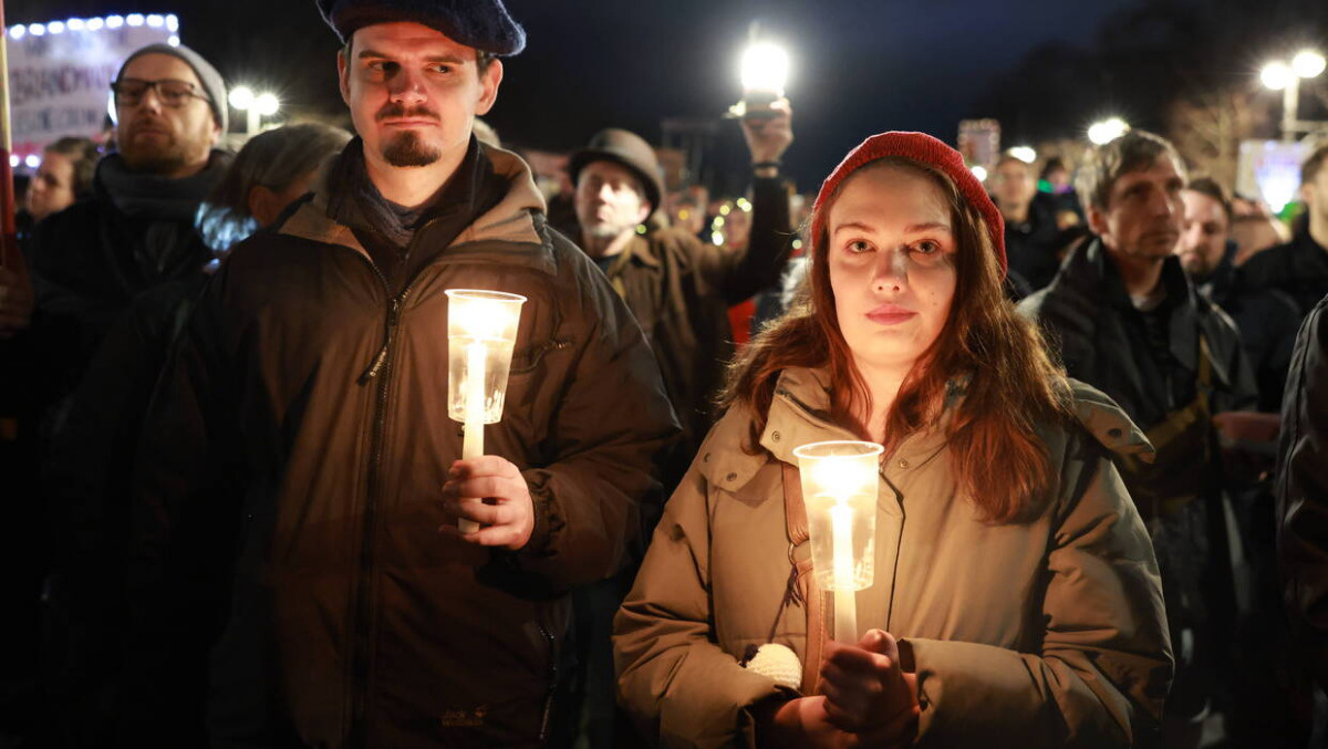 Tłumy na protestach w Niemczech. "Morze świateł" w Berlinie | Polska Agencja Prasowa SA