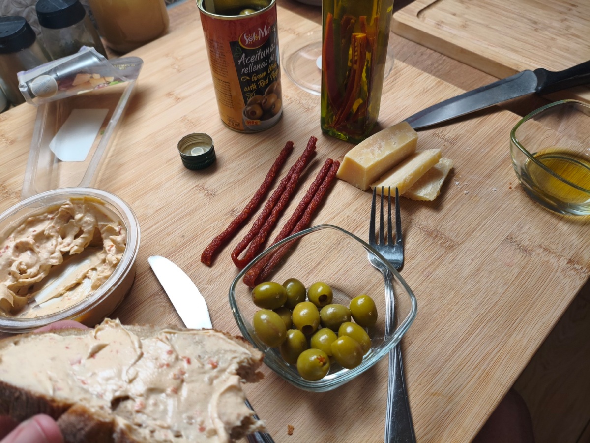 6c9bc8a4-1b9b-4dfe-81b0-3288da070f52