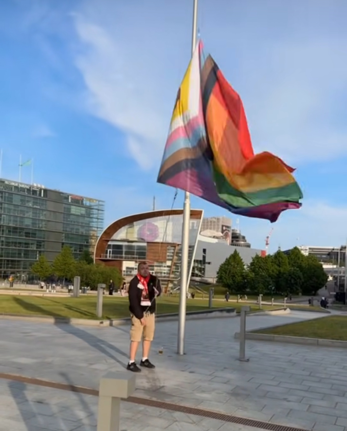 e39f6b87-5294-4241-a0da-d93a226d4d0e