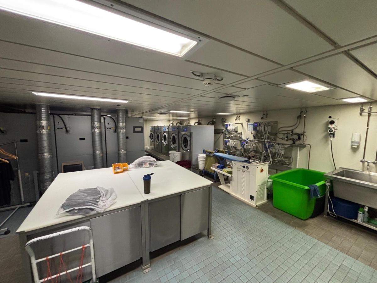 555ab058-a7e3-4661-8a2e-b01b61dbcdfc