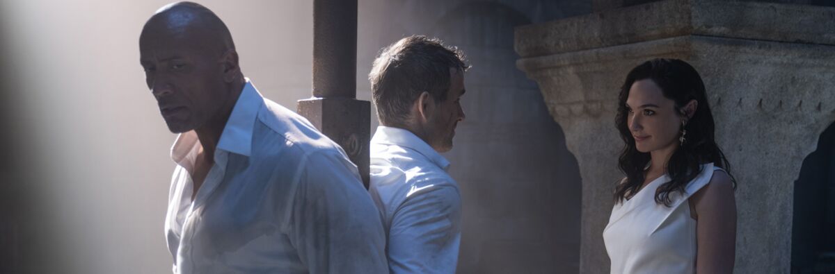 Czerwona nota - jak pandemia wpłynęła na film? Reżyser o zmianach i budżecie