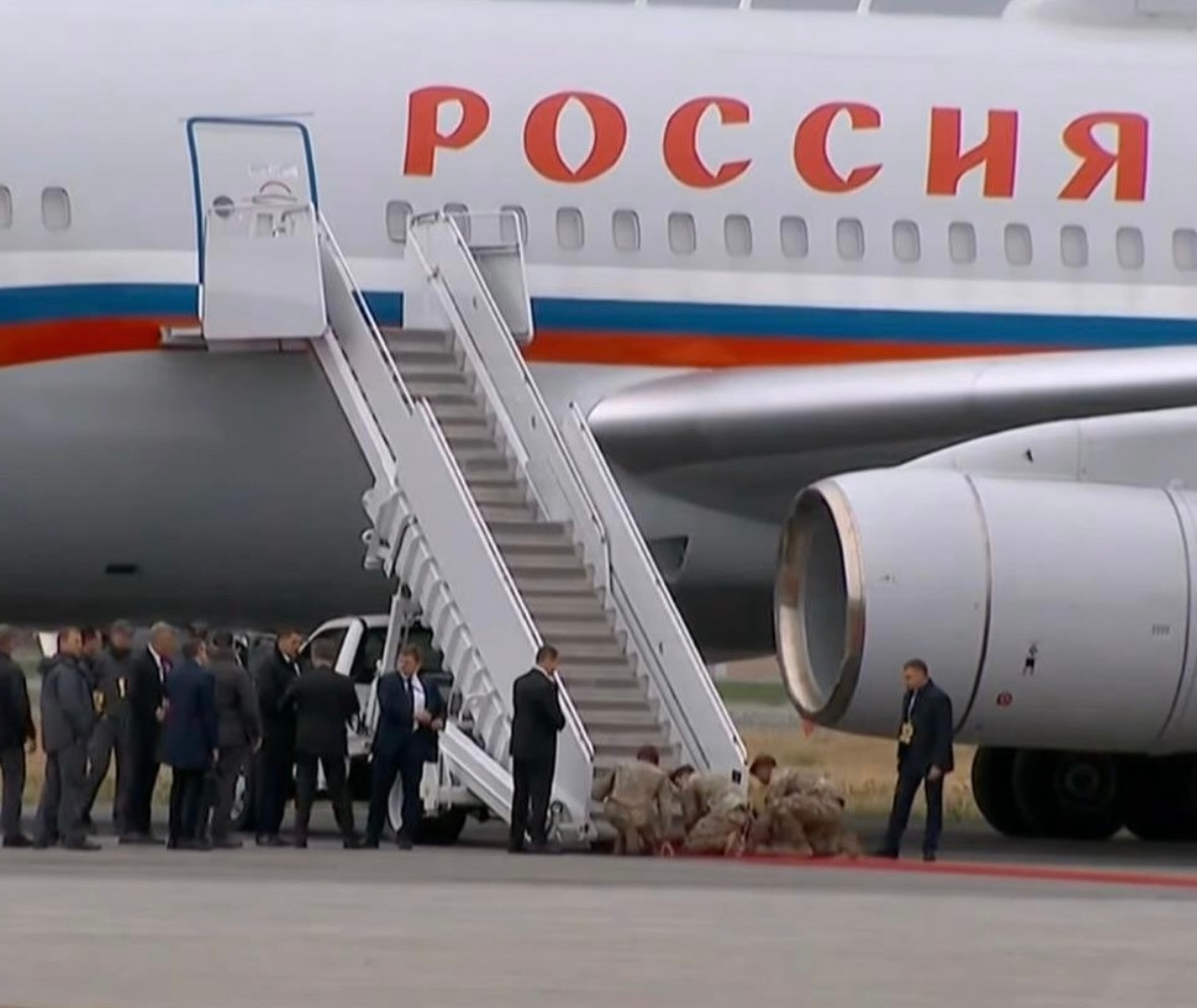 38d0e2e0-91ab-4e9a-b8d1-cc89cecb1409