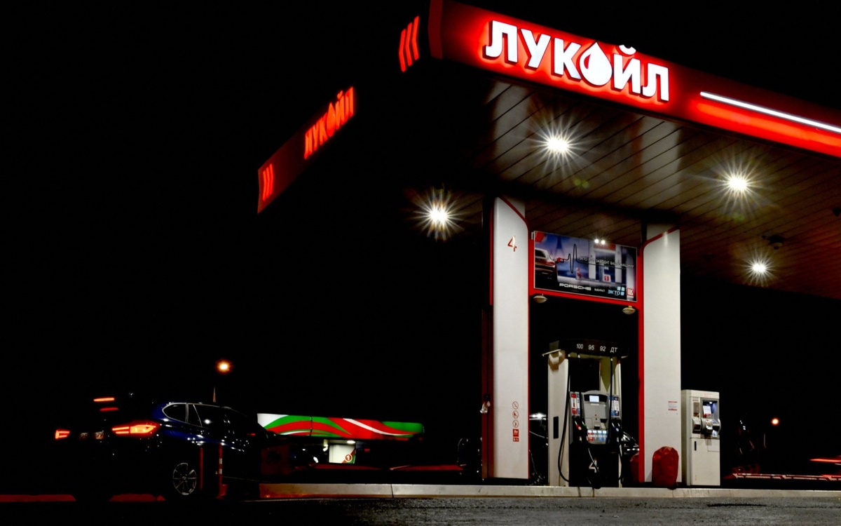 Gunvor rezygnuje z przejęcia Łukoilu. USA: „marionetka Kremla”