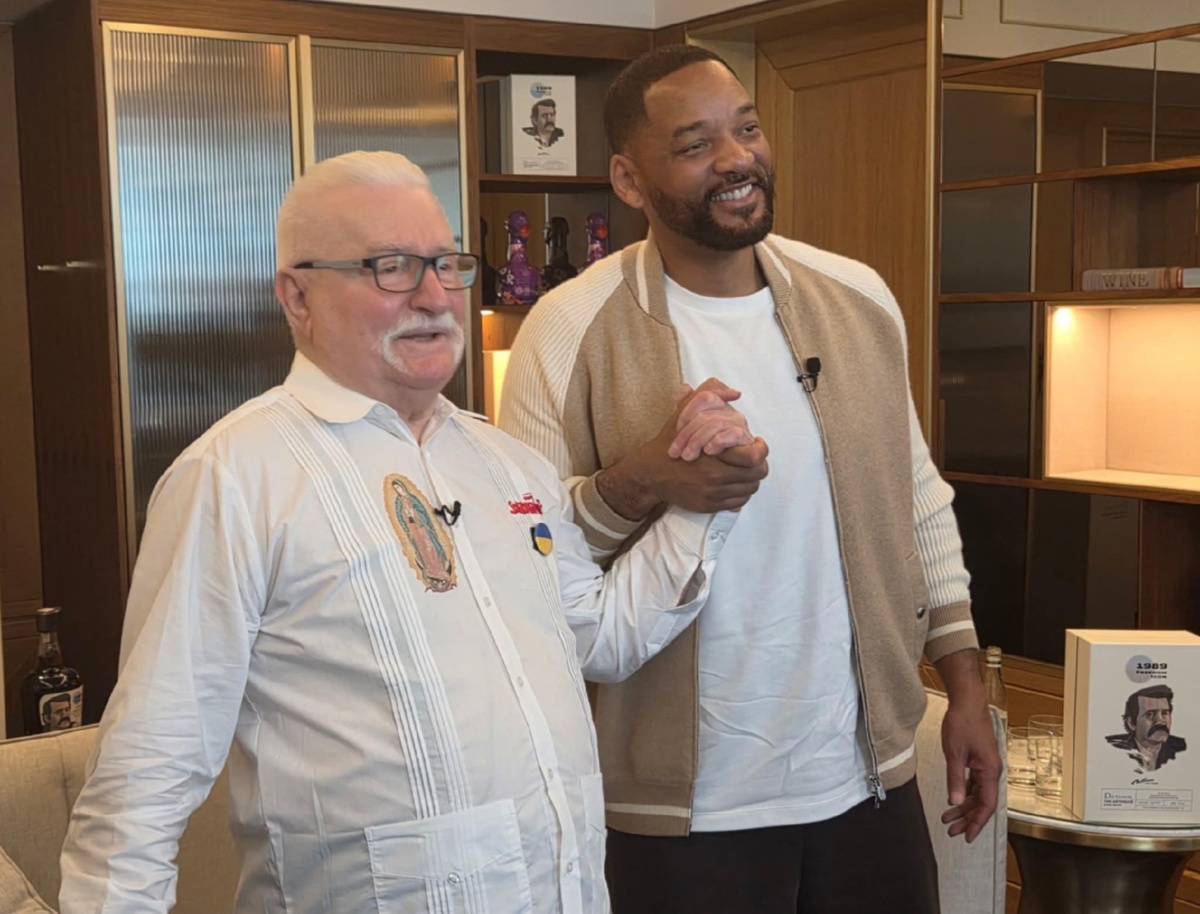 a6f7381b-f4df-4e86-ad7e-f1a3ac806233