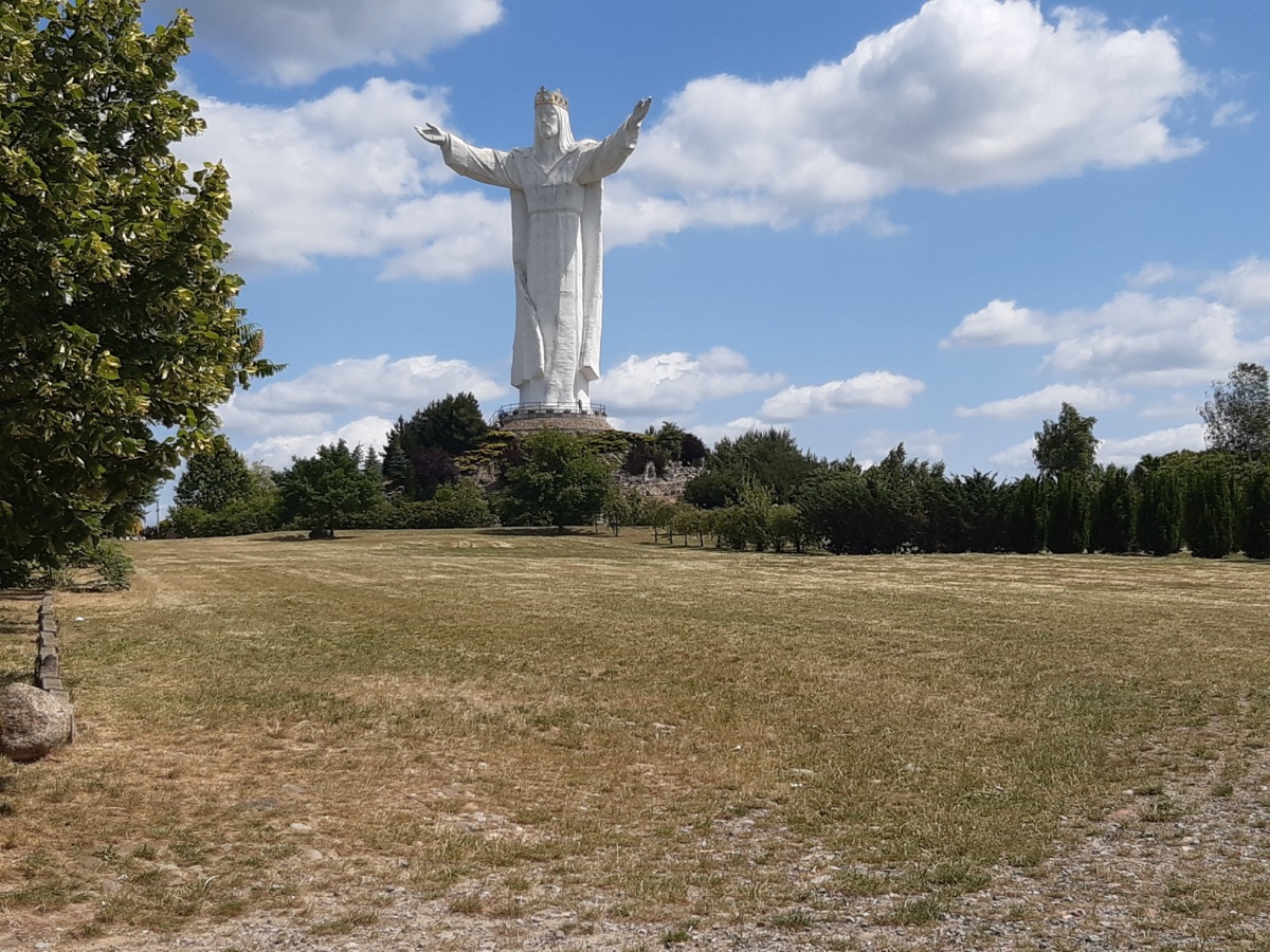 0e8fce1f-4494-42b0-b3fb-fcddff11fe86