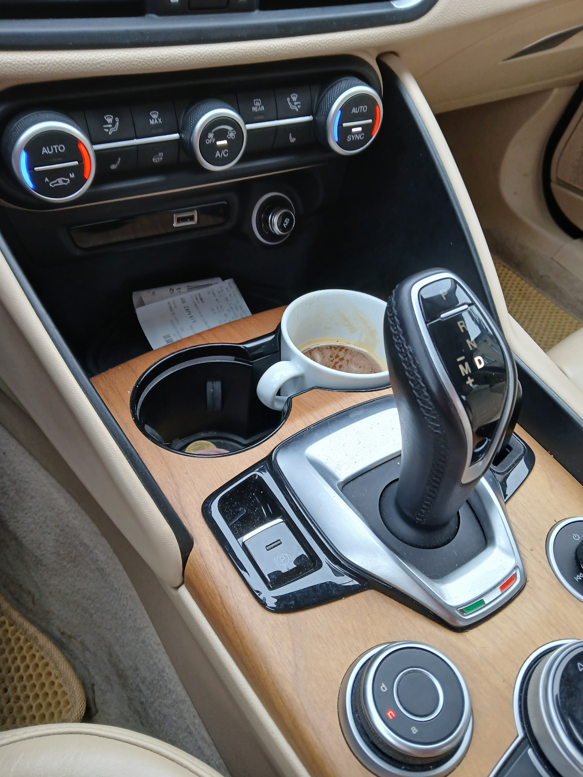 2f6a051b-d196-4c73-8b64-4d842b299f4e