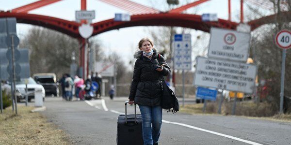 W ciągu doby Ukrainę opuściło ponad 90 tys. ludzi. 50 tys. trafiło do Polski