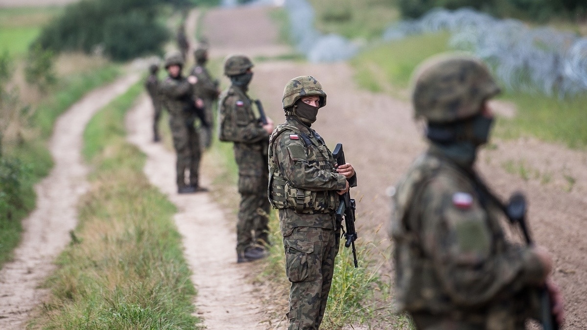 Agresywny migrant zaatakował żołnierza. Afgańczyk przekroczył granicę