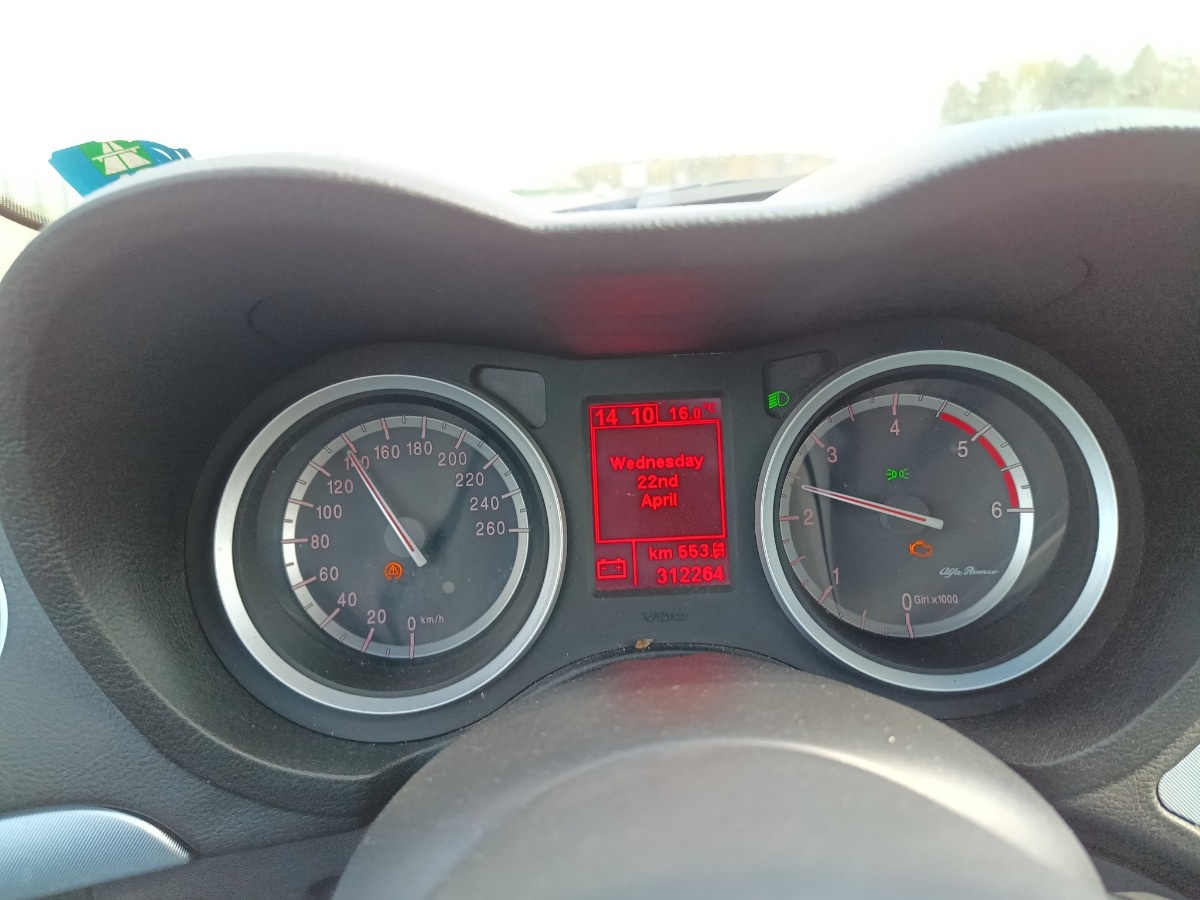 18400754-6bb3-4ad4-a186-fb40f7eeeb79