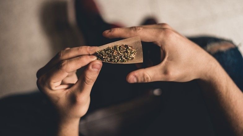 Związek między paleniem marihuany a tytoniu — co wynika z badań?