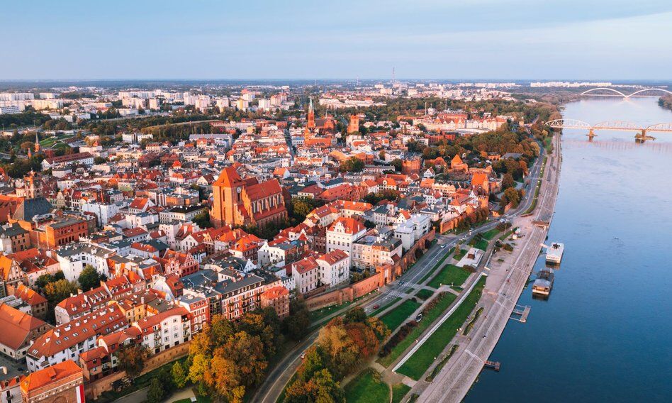 Nie tylko pierniki, ale też rozwinięty rynek pracy. Na tych pracowników czeka zatrudnienie w Toruniu w 2022 roku