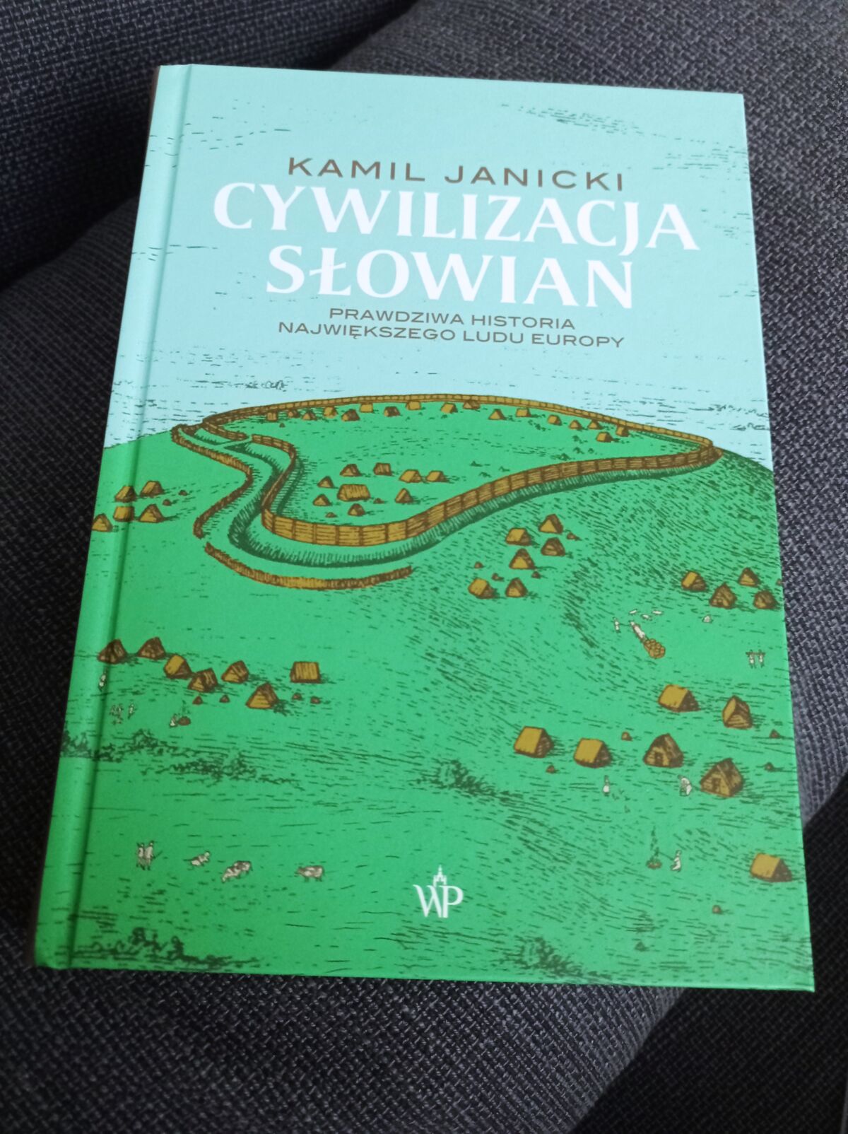 204e0e39-1e06-4a06-bf53-66632e78450d