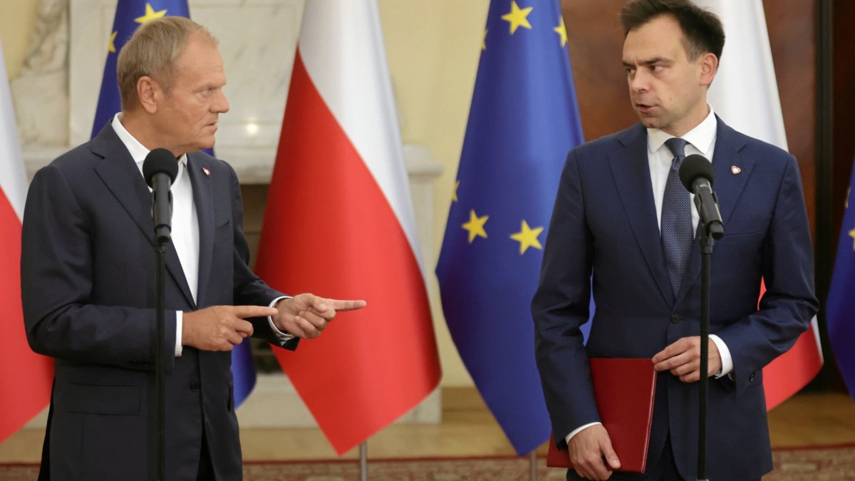 "brak jest uzasadnienia do tego, aby osobom otrzymującym świadczenie wspierające przysługiwała jednocześnie asystencja osobista".