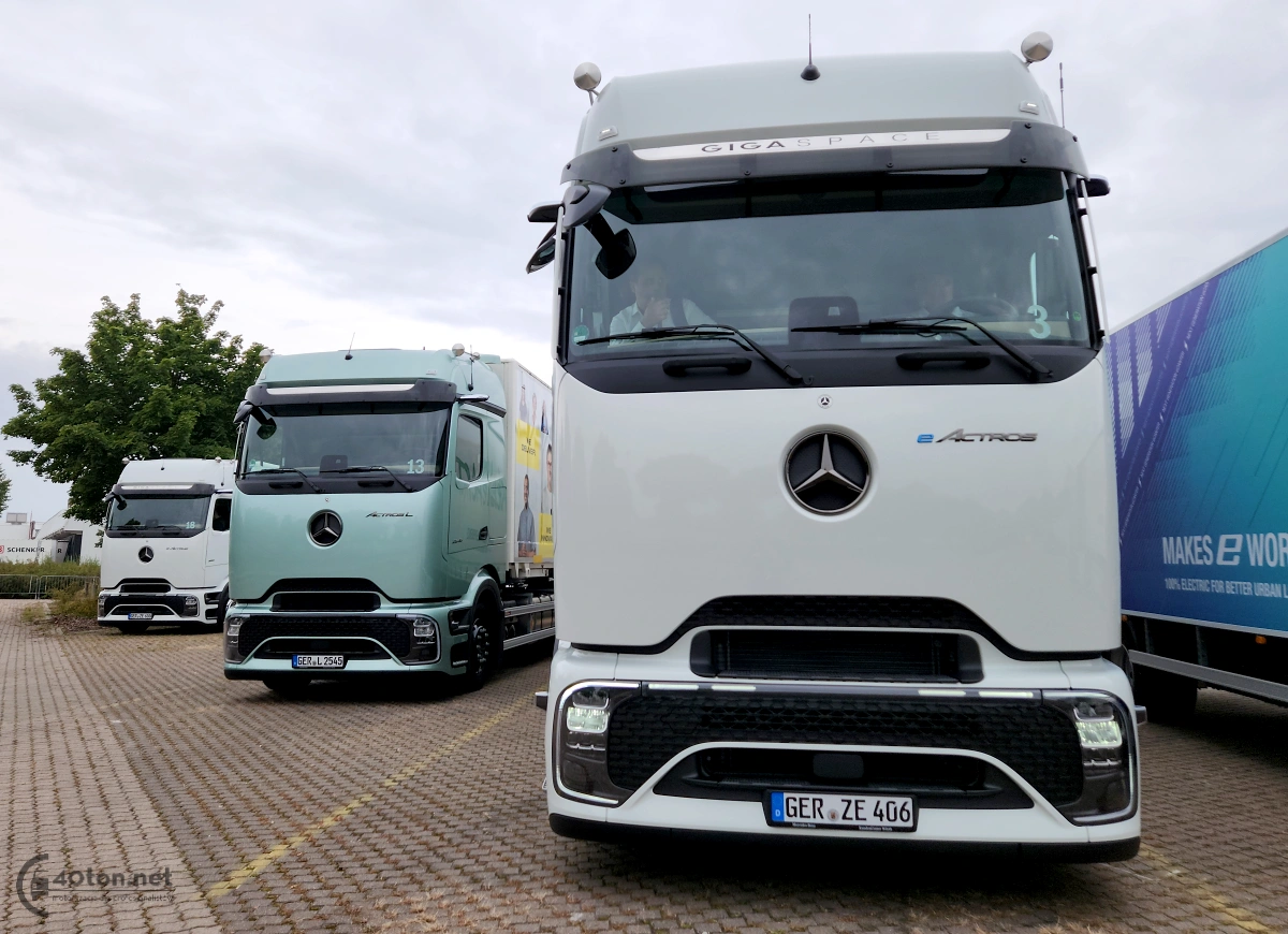 040d8b38-41b0-4d20-8c4c-2c8ec1f4f47a