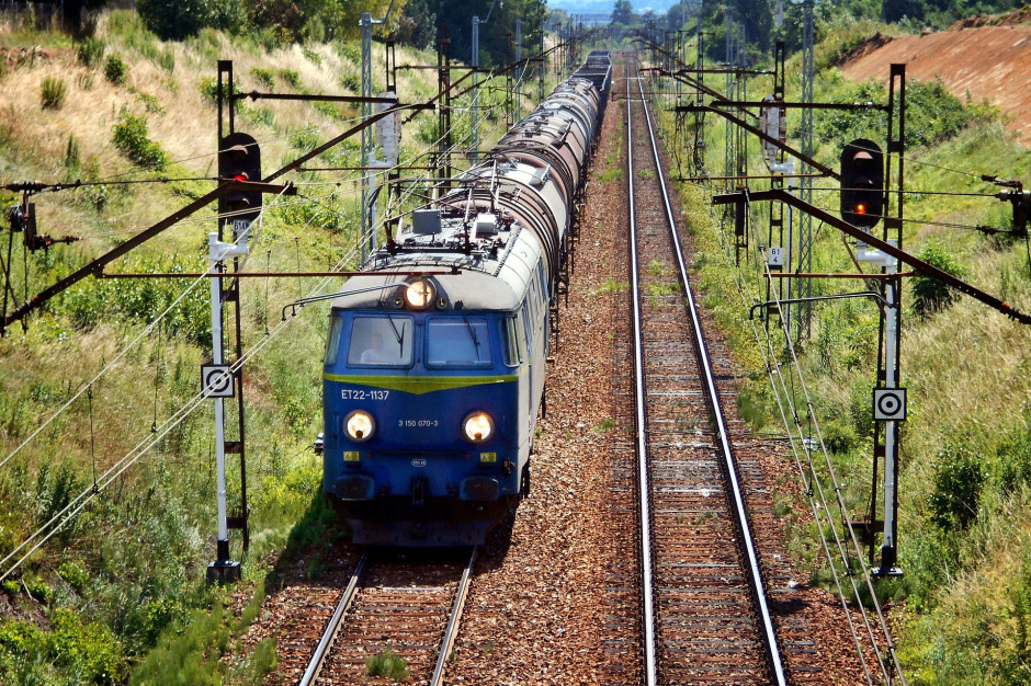 Zwalniani grupowo pracownicy PKP Cargo otrzymali już 54 mln zł. Po interwencji PIP