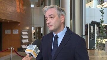 Biedroń apeluje o zjednoczenie opozycji wokół konstruktywnego wotum nieufności wobec rządu