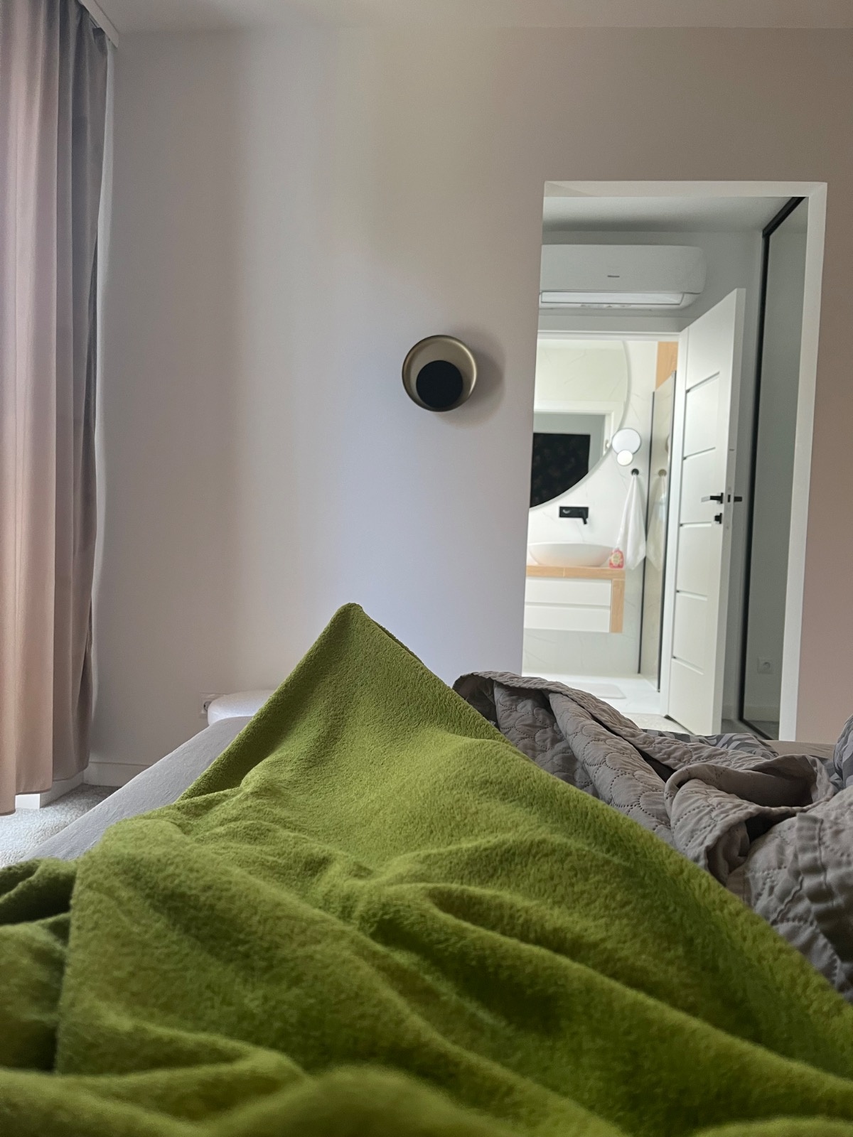 21a634dd-0874-40c4-99e3-b307af1ad3d0