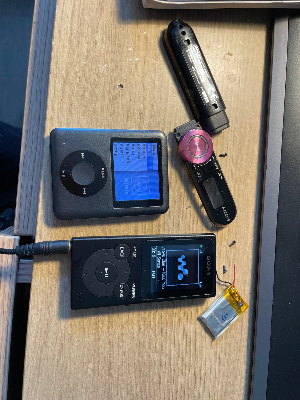 3e05eeb2-df47-4409-9fc1-af1b1eae5a16