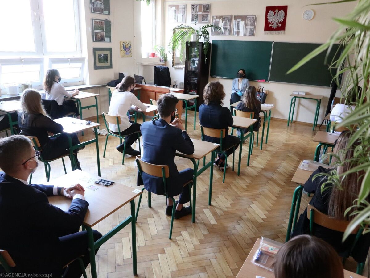 Egzaminy ósmoklasistów i matury do zmiany. Jest podpis prezydenta. Poznaj nowe zasady!
