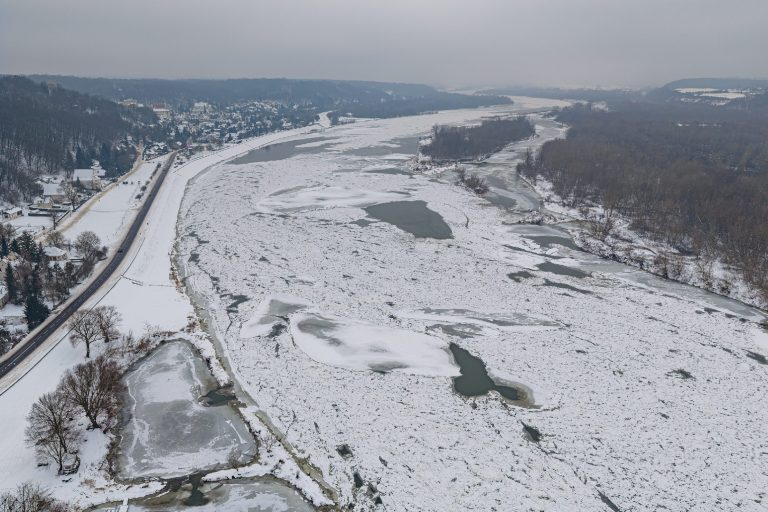 eb0ac353-21df-4f0a-873c-0fd82b909570