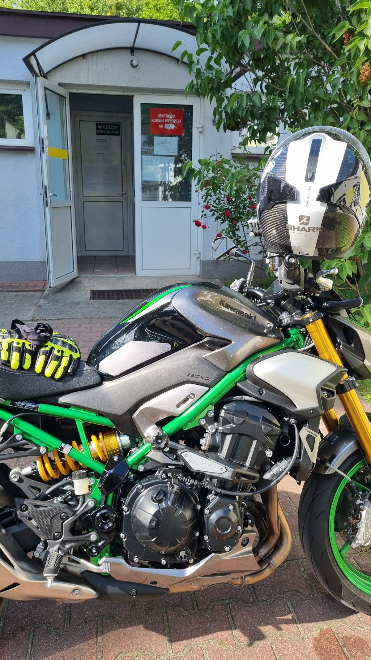 05f3bafb-a285-43f9-afa6-85e4f7d5ad6c