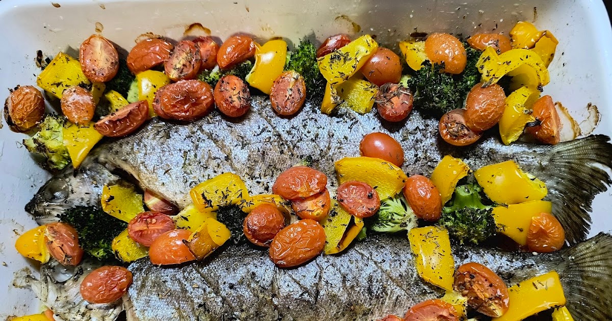 Pstrągi pieczone w warzywach