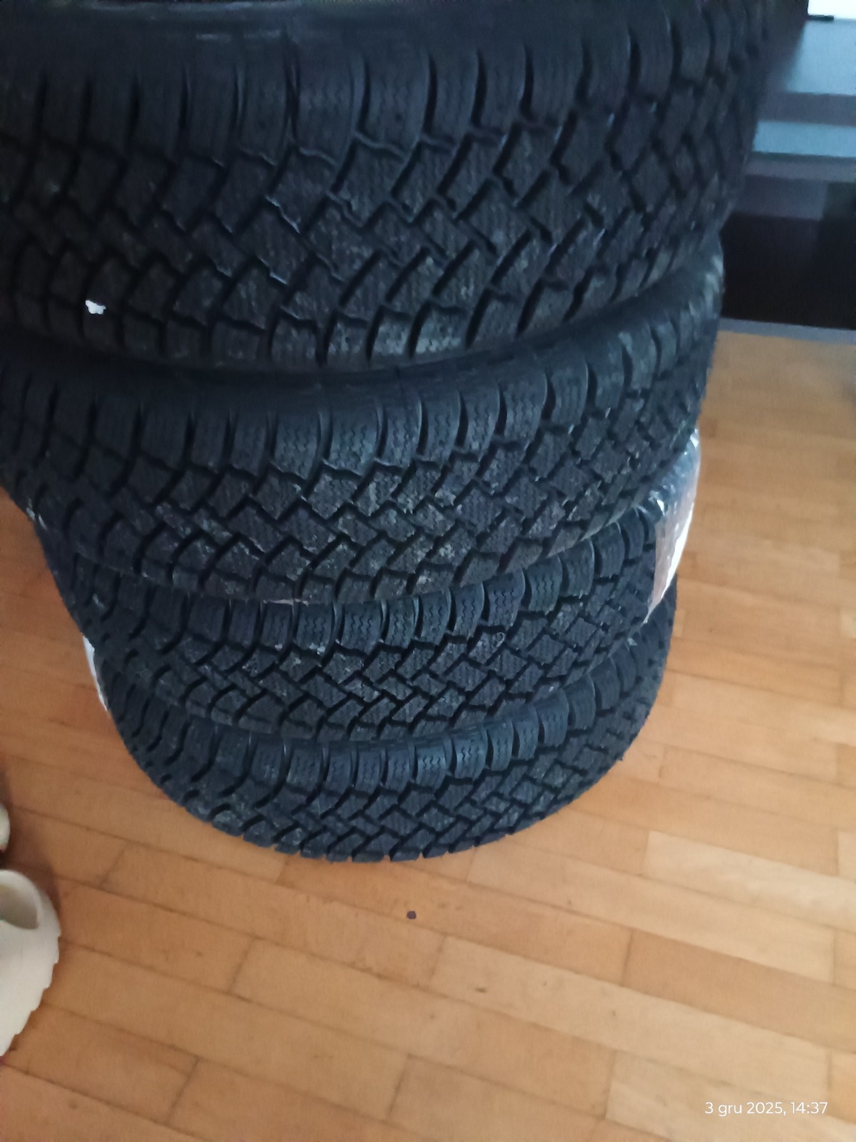 76f7f551-c4e2-4512-9867-00974b48c570