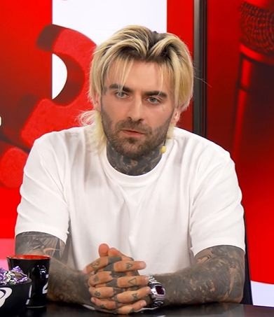 ef8ed792-0bbd-492b-9c85-be127dd45014