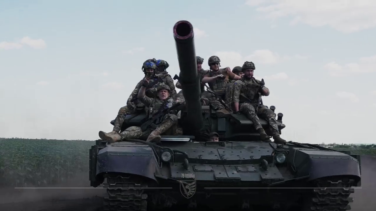 f8a8bc23-c443-4778-898d-c8372d7cdfab