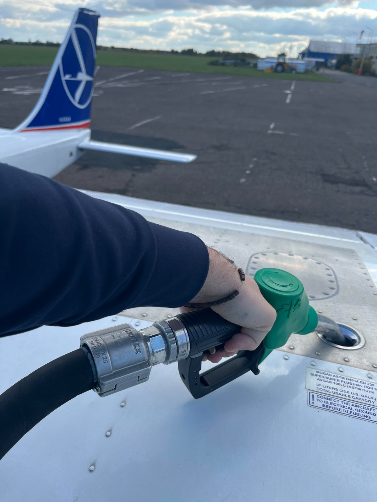 b447deed-6a80-4897-97c9-7df2c54436f8