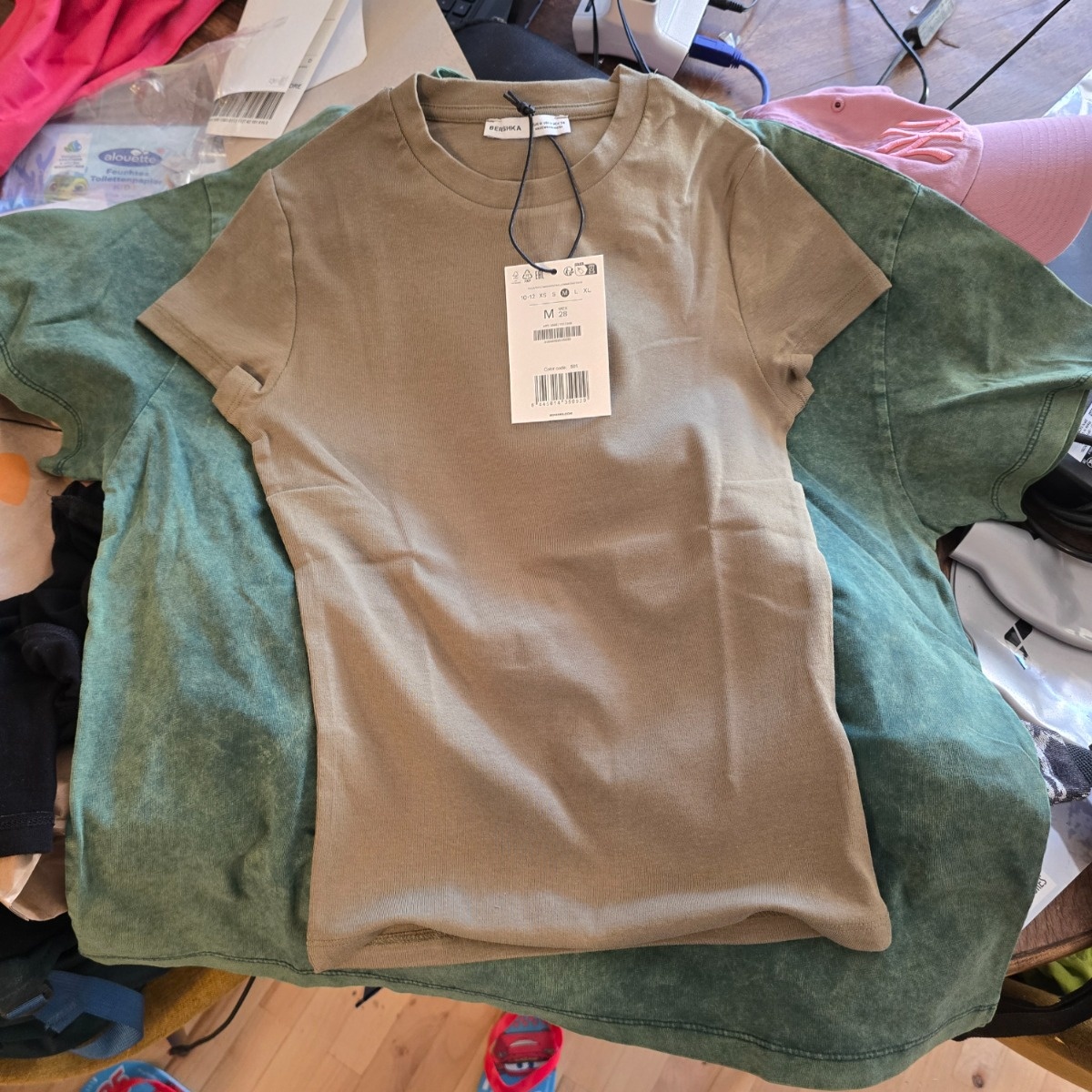 f76894fc-5cf4-46dd-a5c4-c5e5bfab76f4