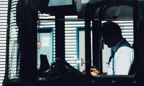 77 proc. pracowników nie widzi sensu w wykonywanych obowiązkach