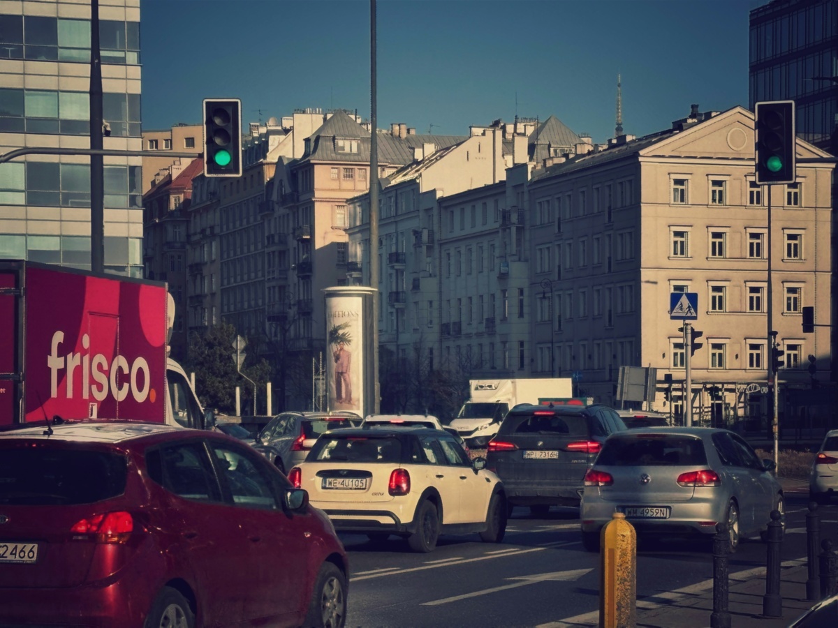 2e37a5de-1191-4b86-a4a0-970e816c3de9