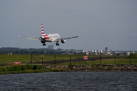 Linie dostały 54 mld dolarów. Gdzie są ich wszyscy pracownicy?