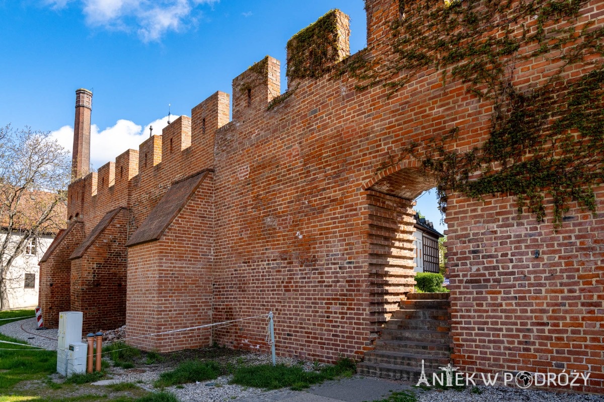 e6c1f45a-1027-4340-ae15-118bdc679482