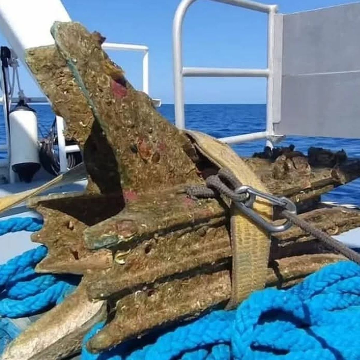 e541f7fc-7271-4c9f-8c91-2a0ae42704d6