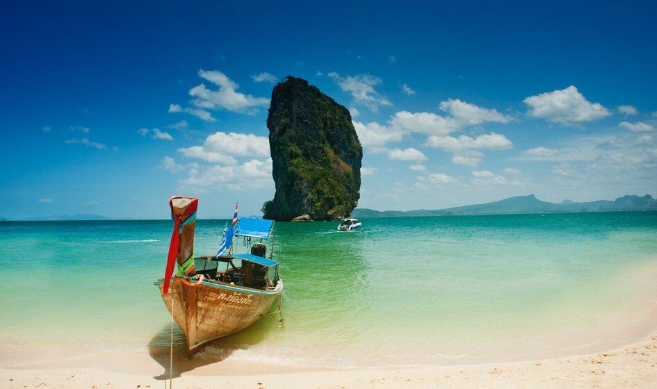 Władze Tajlandii: do końca roku COVID-19 ma być uznany za chorobę endemiczną