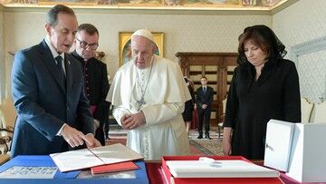 Watykan. Marszałek Senatu Tomasz Grodzki na audiencji u papieża Franciszka