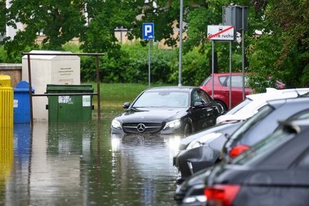 Nadchodzą gwałtowne burze. Alert RCB dla pięciu województw